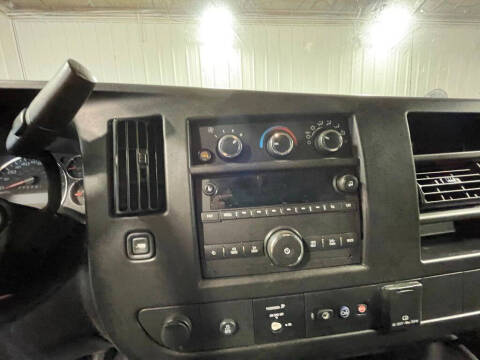 2023 Chevrolet Express 2500