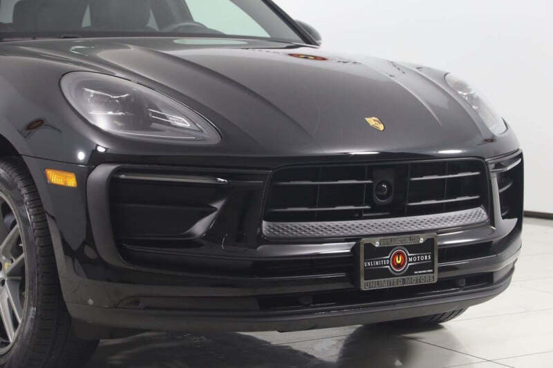 2025 Porsche Macan