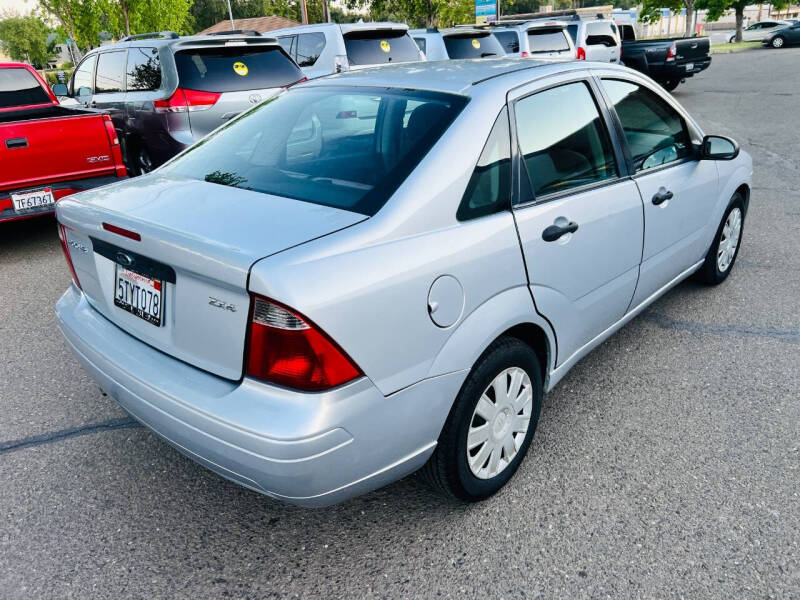 2006 Ford Focus ZX4 S