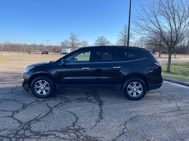 2016 Chevrolet Traverse 1LT photo 5