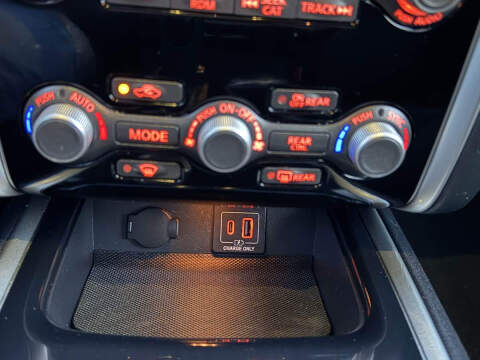 2020 Nissan Pathfinder S