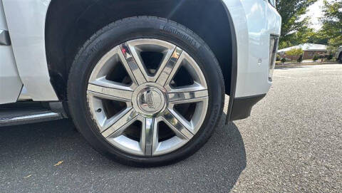 2017 Cadillac Escalade Luxury