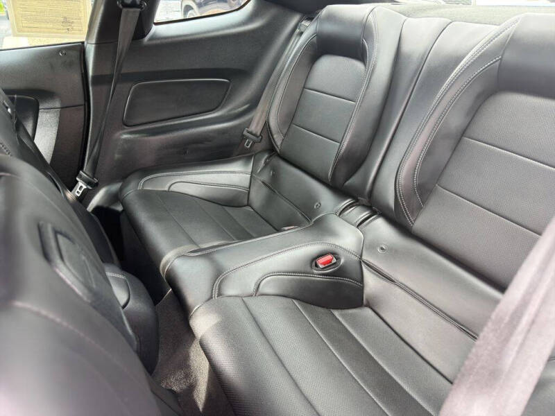 2022 Ford Mustang EcoBoost Premium