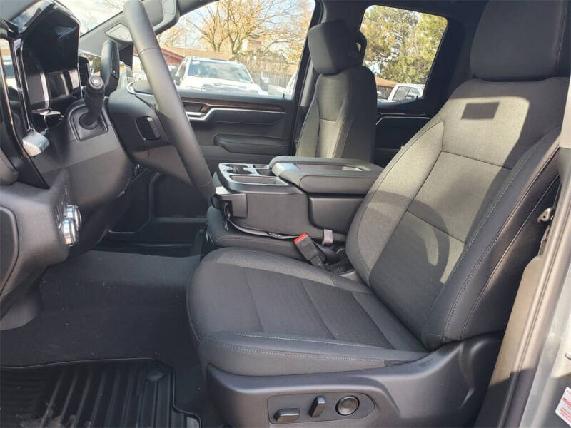 2026 GMC Sierra 1500 Elevation Standard