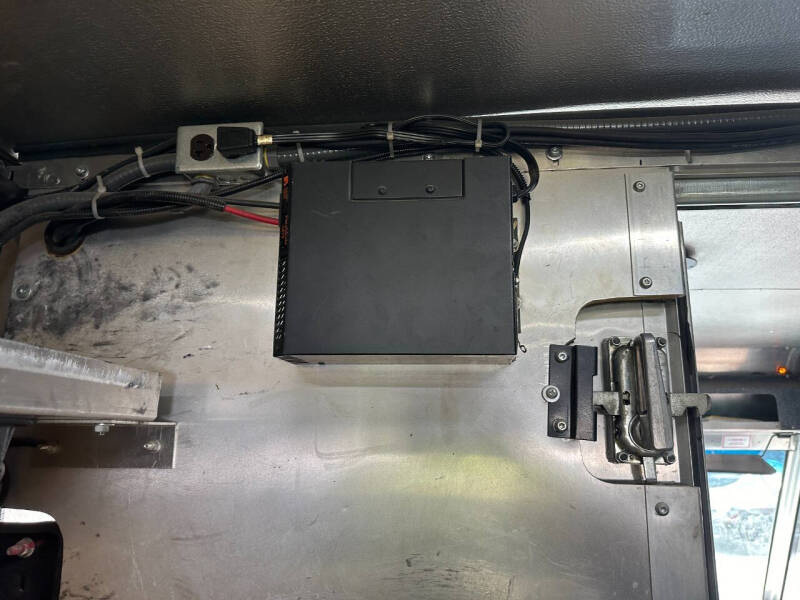 2016 Freightliner MT45 Chassis