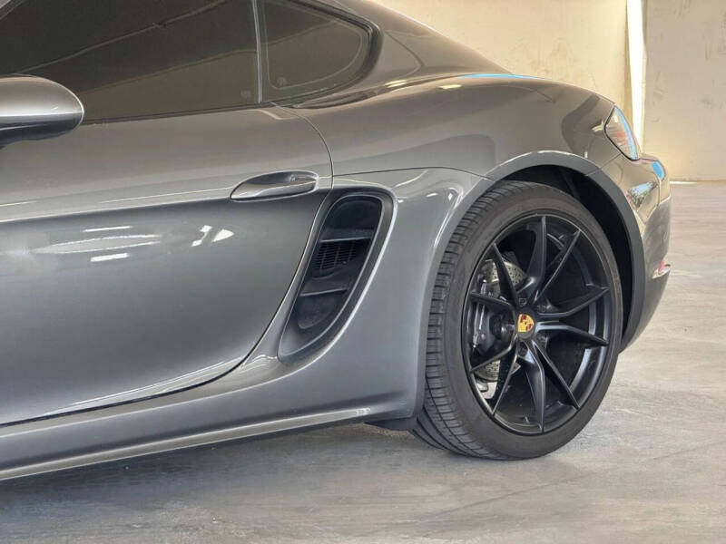2019 Porsche 718 Cayman