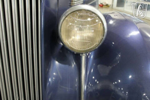 1939 Packard Six