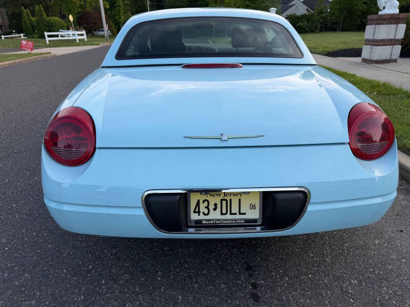 2003 Ford Thunderbird