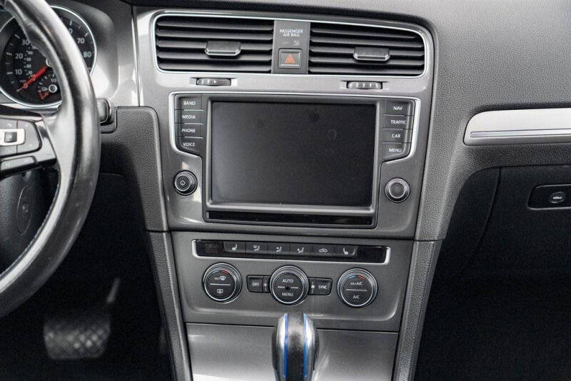 2016 Volkswagen e-Golf SEL Premium