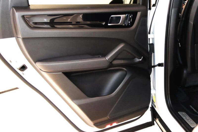 2023 Porsche Cayenne