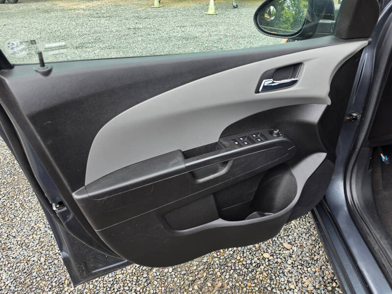 2013 Chevrolet Sonic LT Auto