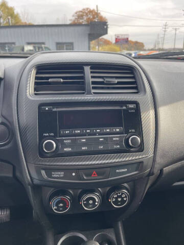 2015 Mitsubishi Outlander Sport 2.4 ES