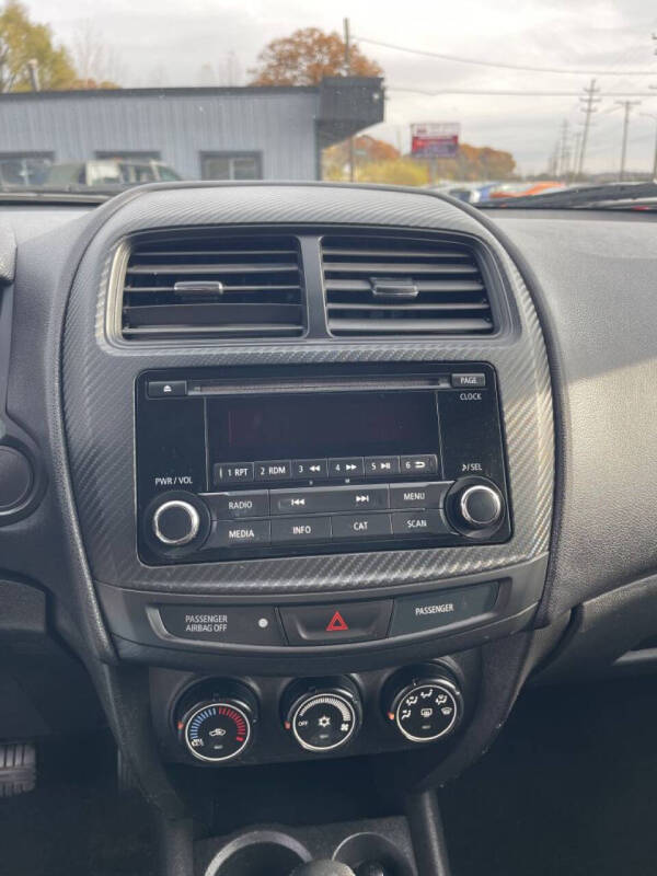 2015 Mitsubishi Outlander Sport 2.4 ES