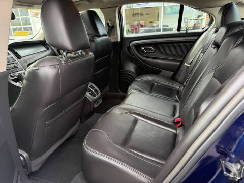 2011 Ford Taurus SEL
