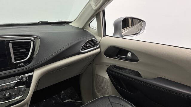 2018 Chrysler Pacifica Hybrid Limited