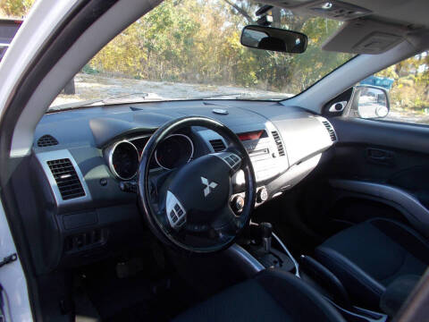2008 Mitsubishi Outlander SE