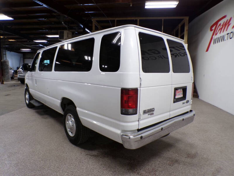 2011 Ford E-Series E-350 SD