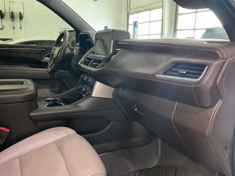 2022 Chevrolet Suburban LT