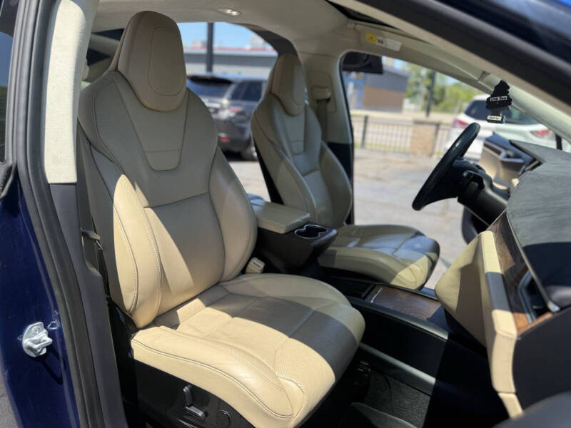 2017 Tesla Model X 90D
