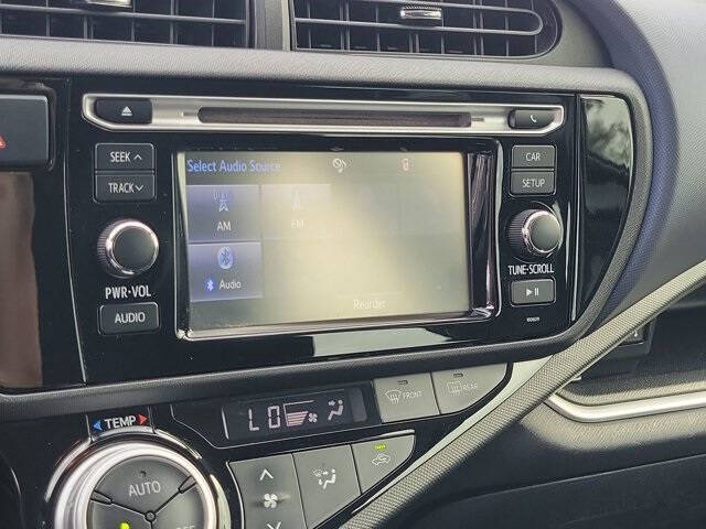 2016 Toyota Prius c Two