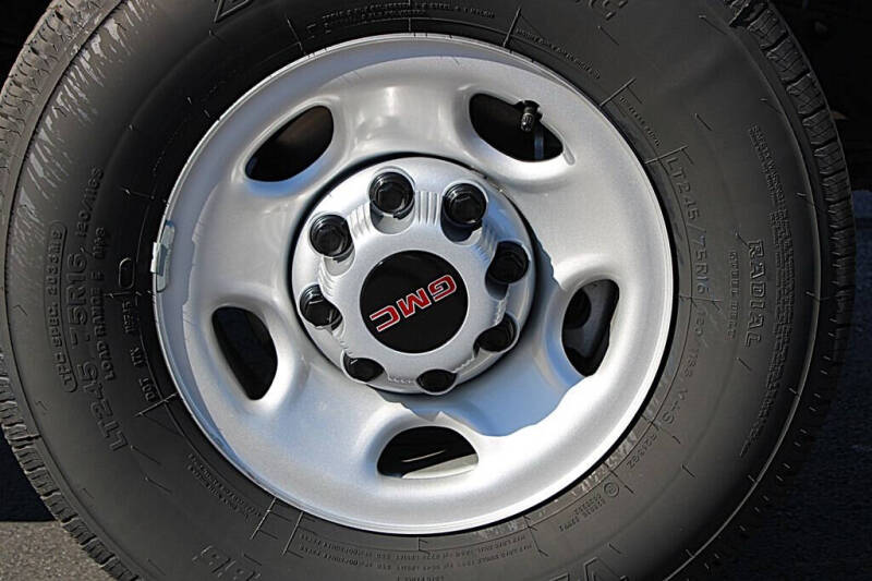 2025 GMC Savana 2500