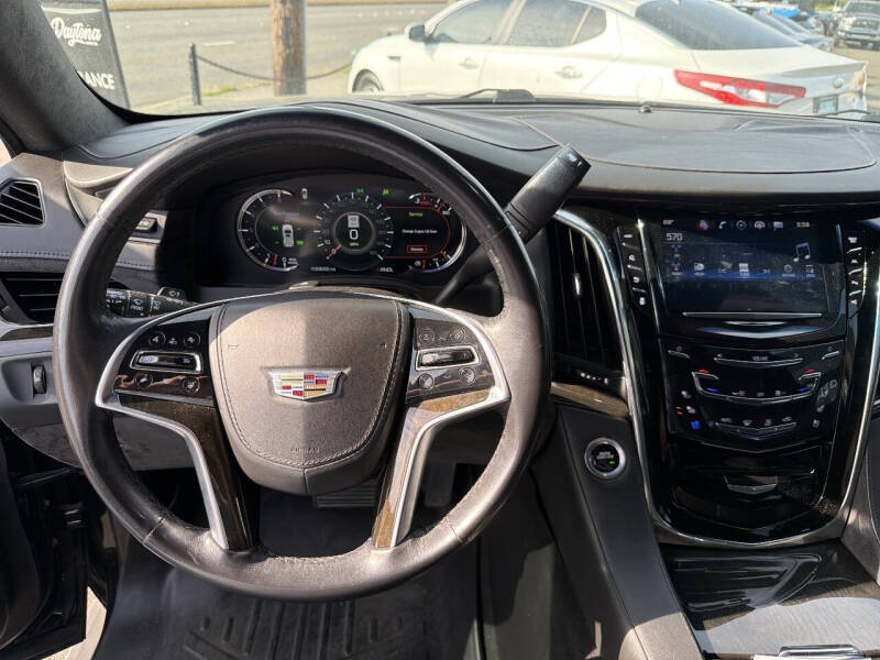 2018 Cadillac Escalade Platinum