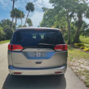 2017 Chrysler Pacifica LX