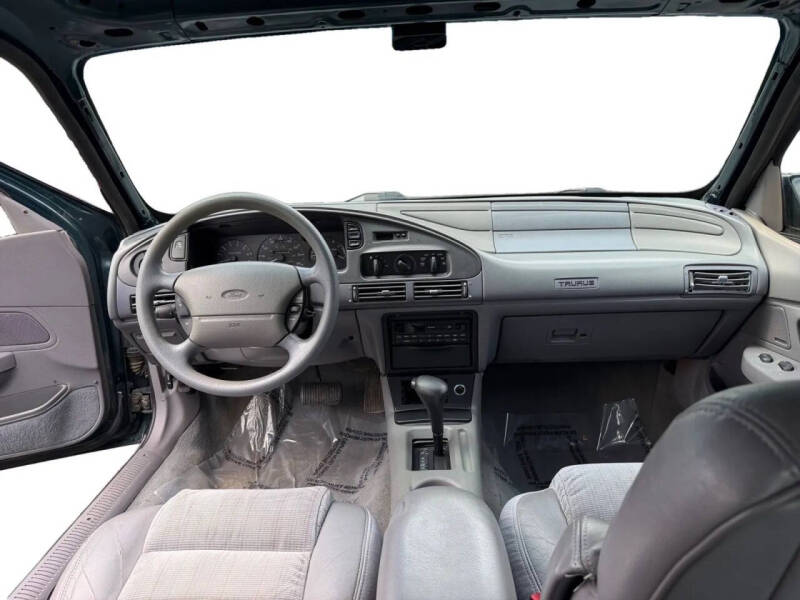 1995 Ford Taurus
