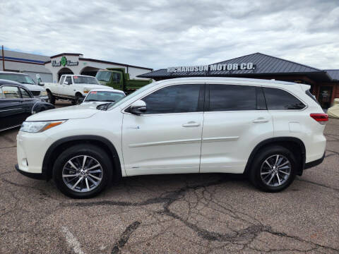 2017 Toyota Highlander Hybrid for sale at Richardson Motor Company in Sierra Vista AZ
