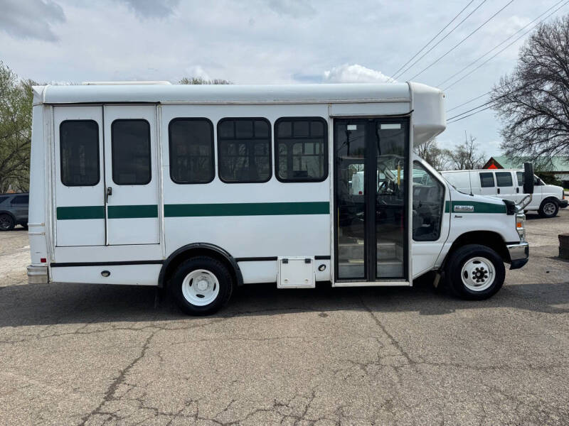 2015 Ford E-Series E-350 SD