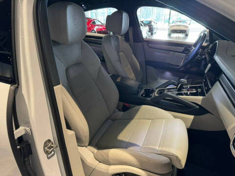 2023 Porsche Cayenne