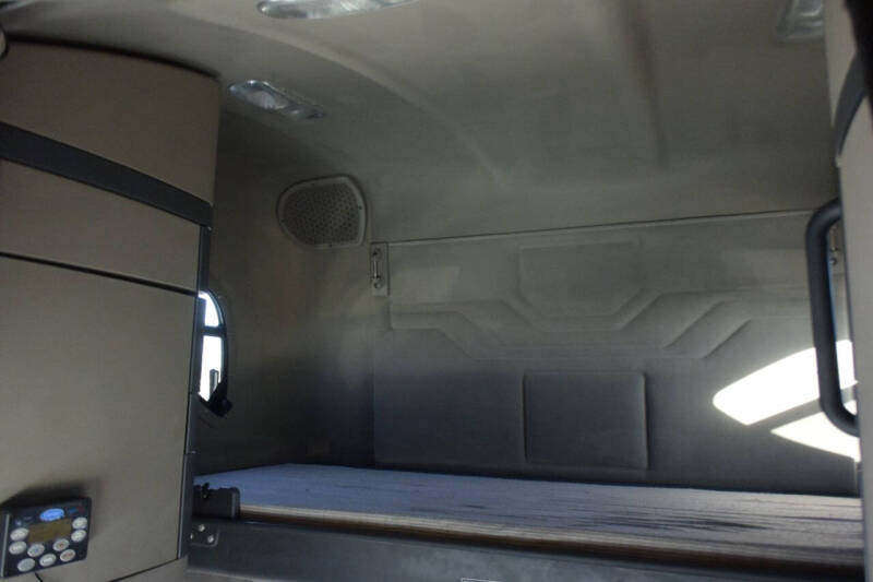 2016 Freightliner Cascadia