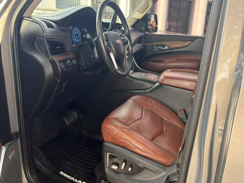 2017 Cadillac Escalade ESV Premium Luxury