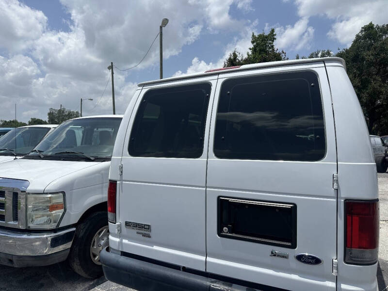 2013 Ford E-Series E-350 SD XL