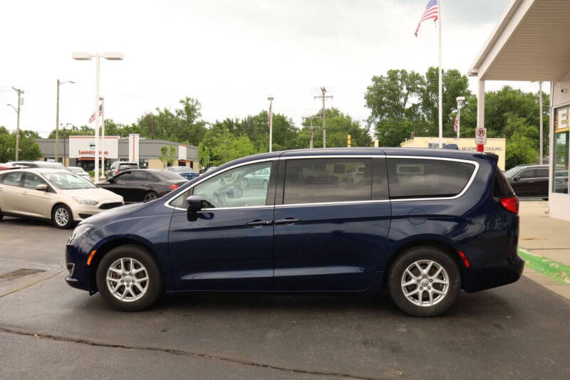 2017 Chrysler Pacifica Touring