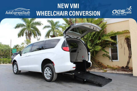 2022 Chrysler Voyager