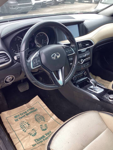 2018 Infiniti QX30 Premium