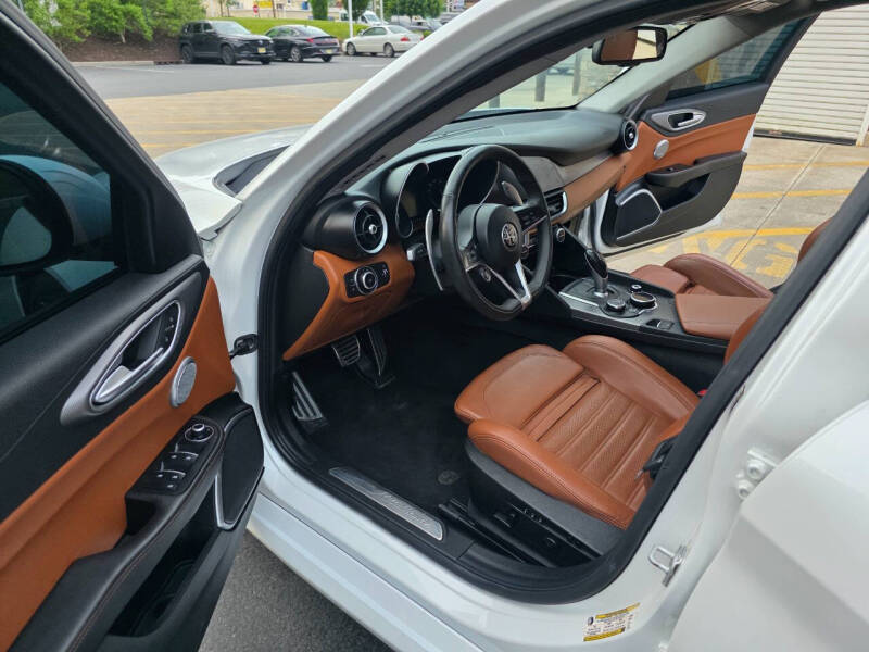 2017 Alfa Romeo Giulia Ti