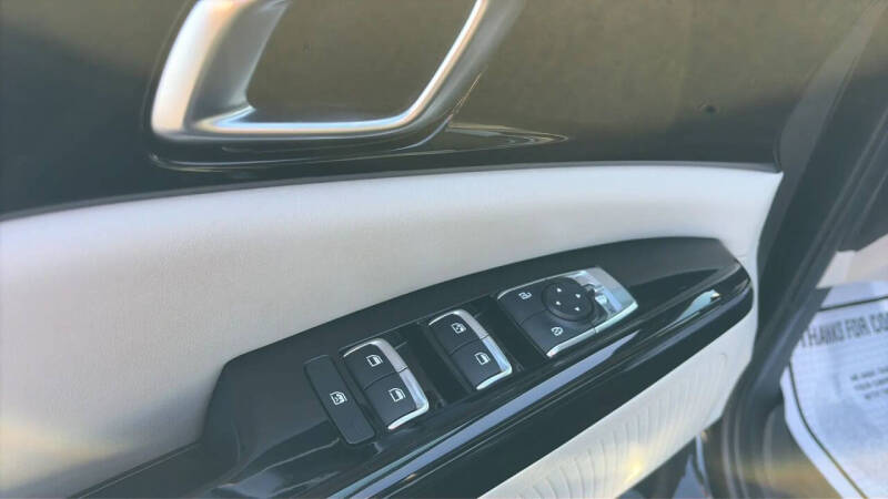 2024 Kia Carnival EX