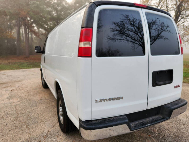 2018 GMC Savana Cargo Work Van photo 11