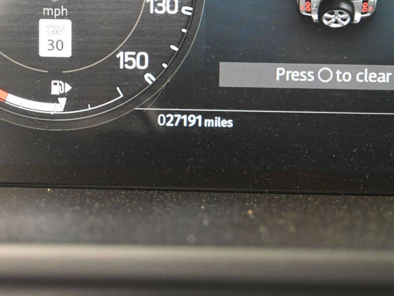 2023 Land Rover Defender 90 V8