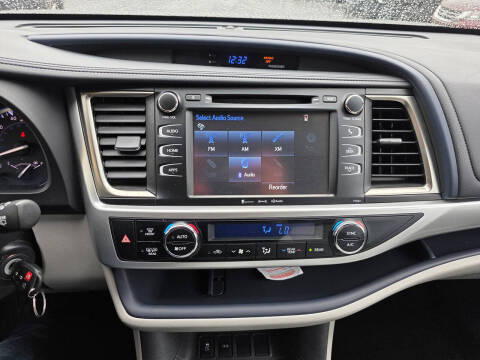 2016 Toyota Highlander LE Plus