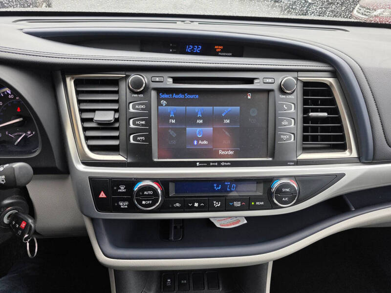 2016 Toyota Highlander LE Plus