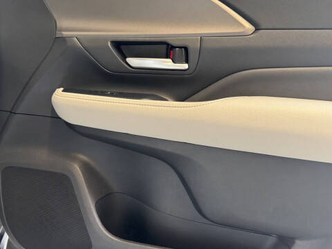 2024 Toyota Grand Highlander Hybrid XLE