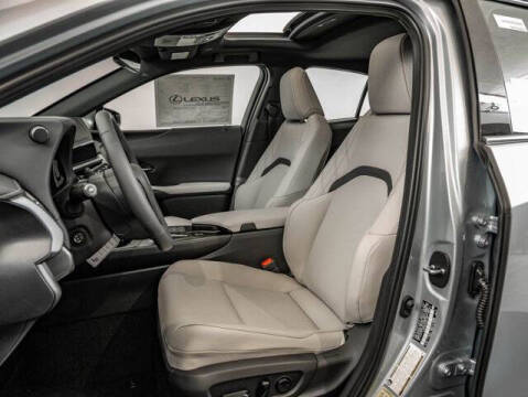 2026 Lexus UX 300h Premium