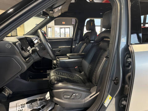 2024 Rivian R1T Adventure