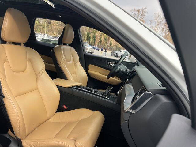 2019 Volvo XC60 T5 Momentum