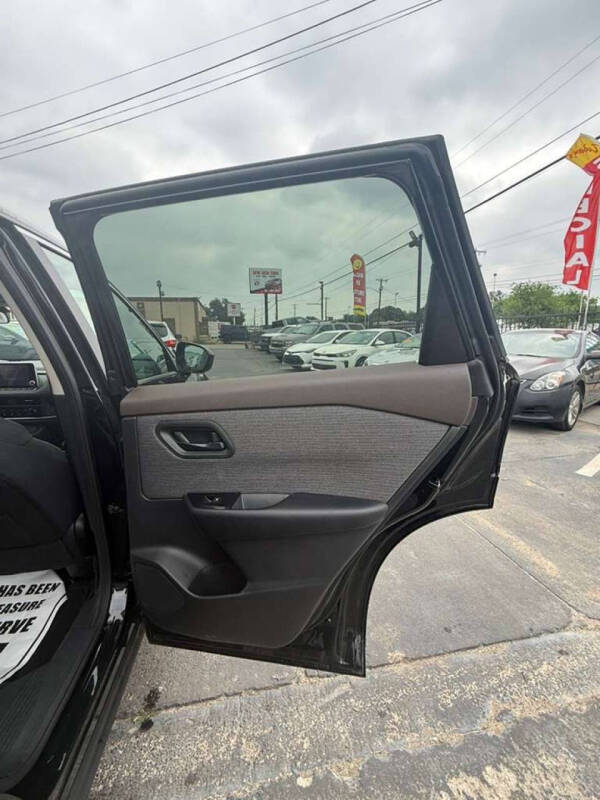 2023 Nissan Rogue S