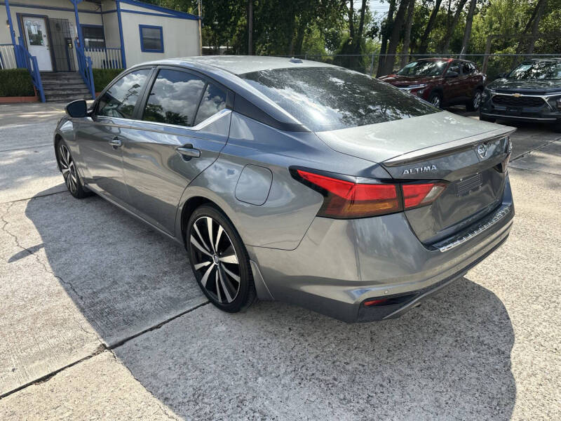 2021 Nissan Altima 2.5 SR