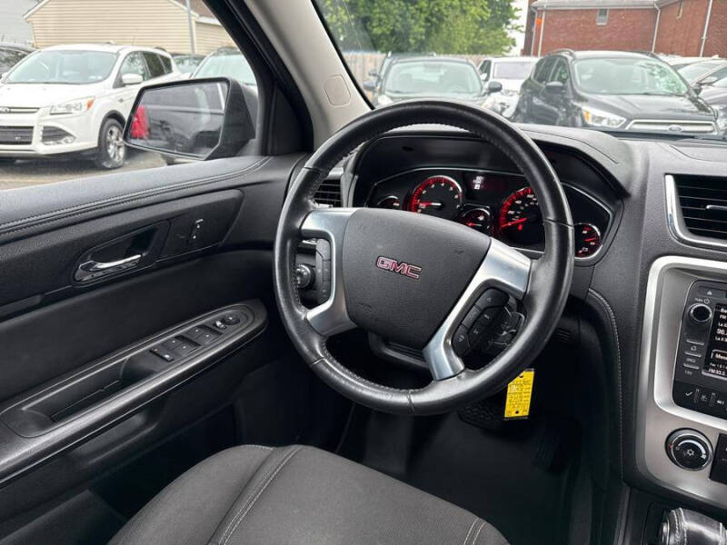 2016 GMC Acadia SLE-2